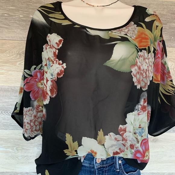 Bellatrix floral tunic with tie-gather back - Picture 1 of 6